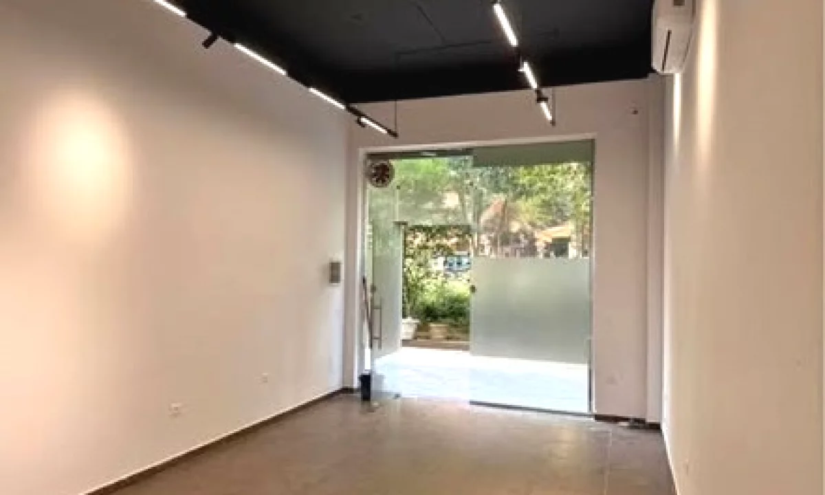 Jepet me qera dyqan ne Komuna e parisit