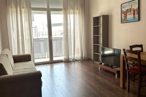 Shtepi me qera Apartament ne Tirane, 2+1, Mobilimi E mobiluar, Pagesa 750  Euro.