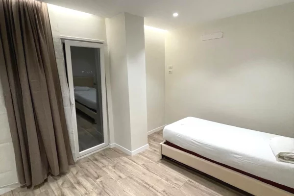 Appartamento in affitto a Tirana 2+1, Arredato