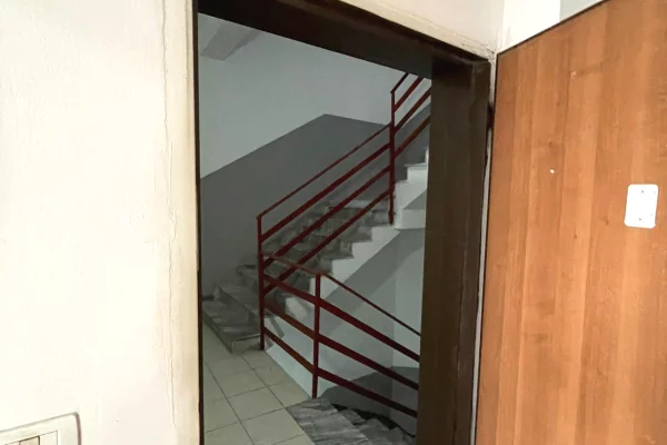 Ambient biznesi me qera 3+1 ne Tirane - 1,000 Euro