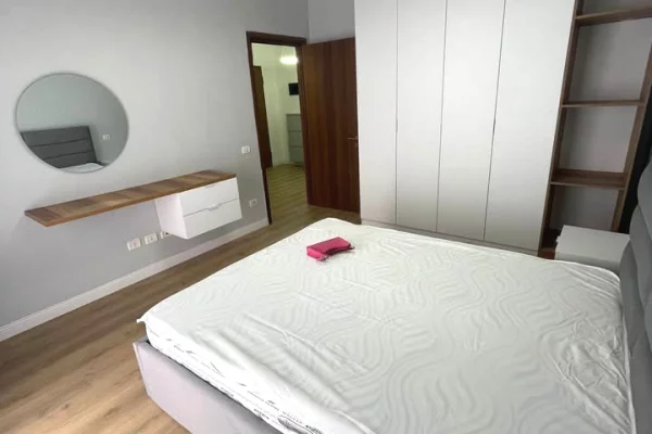 Shtepi me qera Apartament ne Tirane, 2+1, Mobilimi E mobiluar, Pagesa 650  Euro.