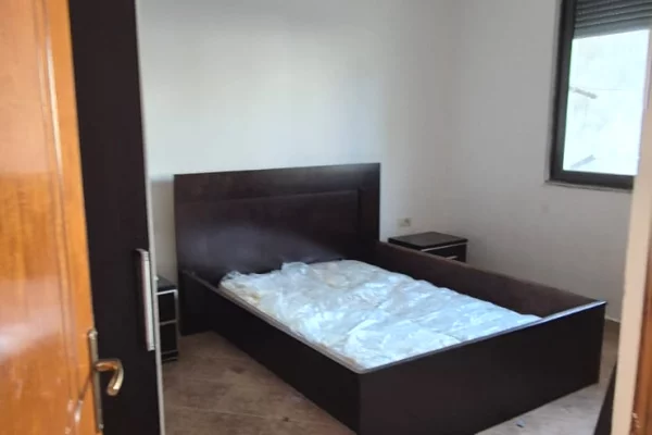 Shtepi ne shitje Apartament ne Tirane, 2+1, Mobilimi E mobiluar, Pagesa 128,000  Euro.