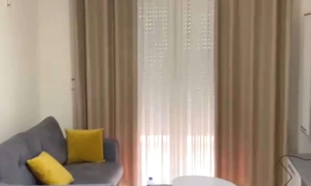 Shtepi me qera Apartament ne Tirane, 1+1, Mobilimi E mobiluar, Pagesa 40,000  Leke.