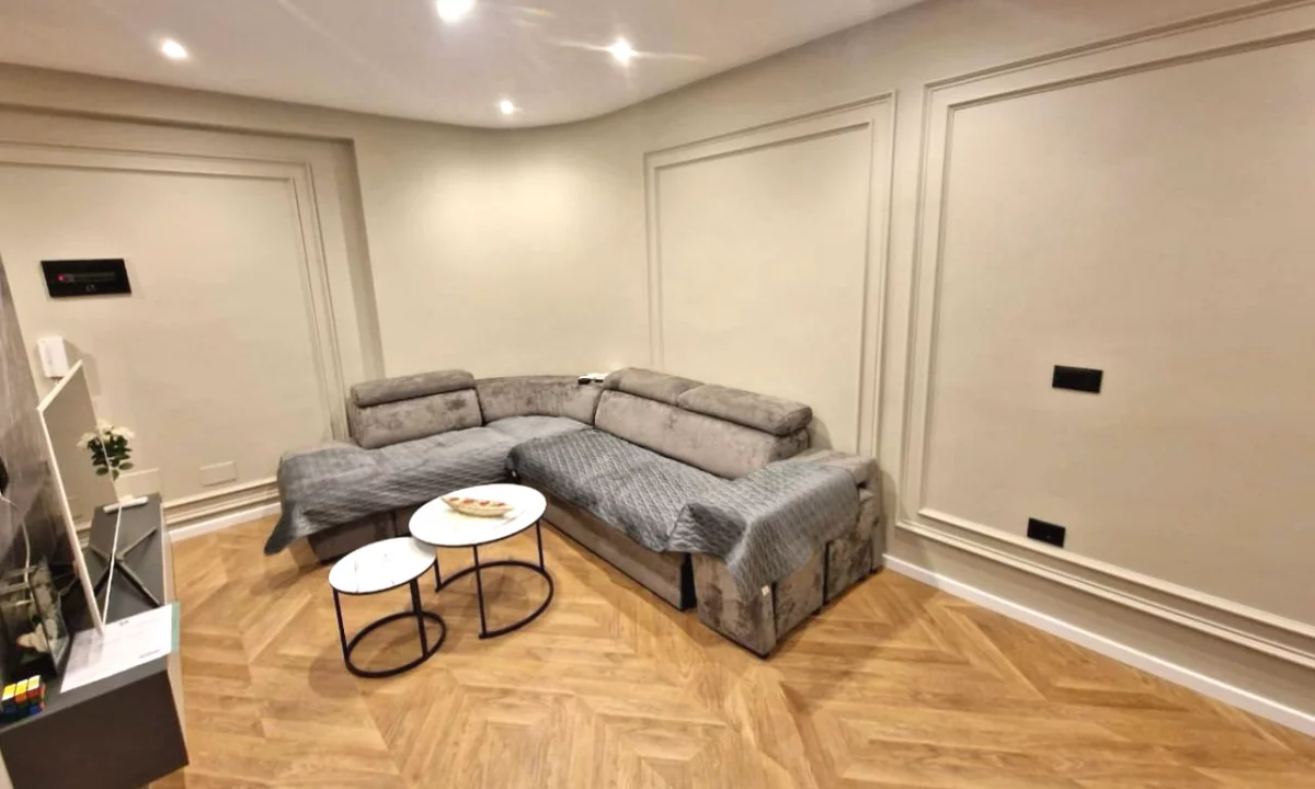 Appartamento in affitto a Tirana 1+1, Arredato