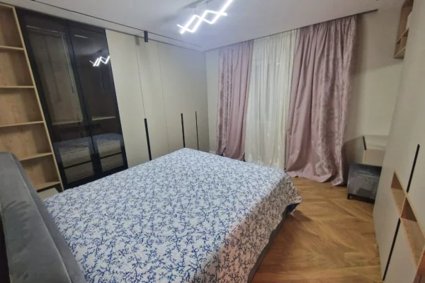 Appartamento in affitto a Tirana 1+1, Arredato