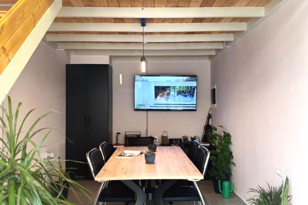 Jepet me qera dyqan dublex tek Ish Fusha Aviacionit.