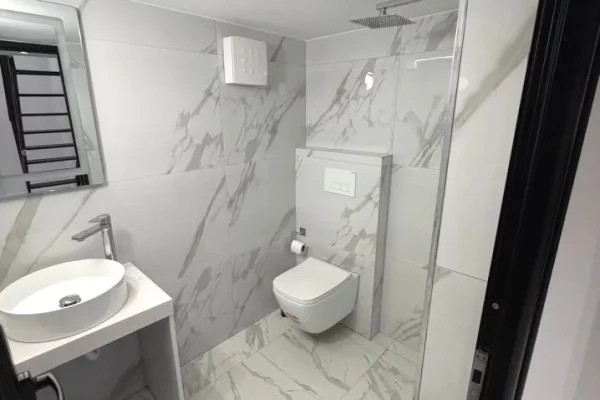 Shtepi me qera Duplex(shtepi me 2 kate) ne Tirane, 1+1, Mobilimi E mobiluar, Pagesa 400  Euro.