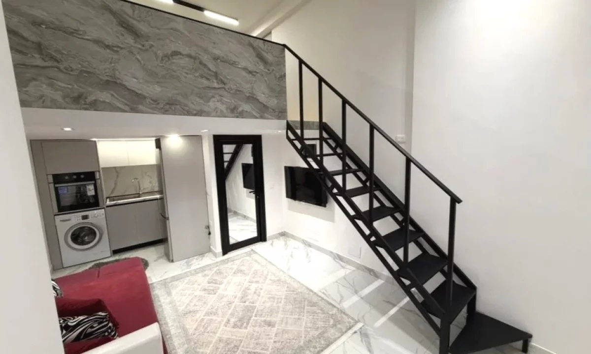 Shtepi me qera Duplex(shtepi me 2 kate) ne Tirane, 1+1, Mobilimi E mobiluar, Pagesa 400  Euro.