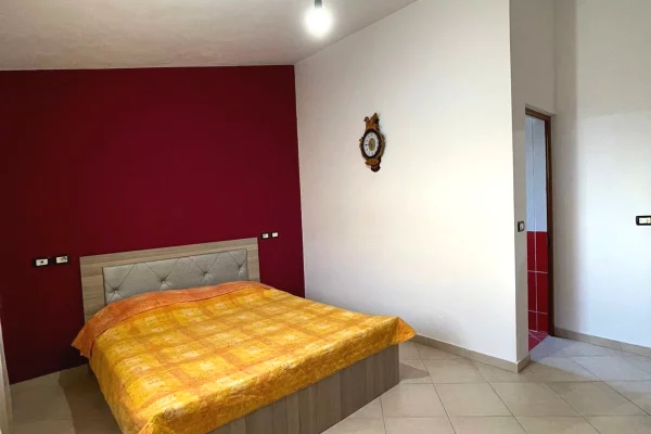 Shtepi me qera Apartament ne Tirane, 2+1, Mobilimi E mobiluar, Pagesa 40,000  Leke.