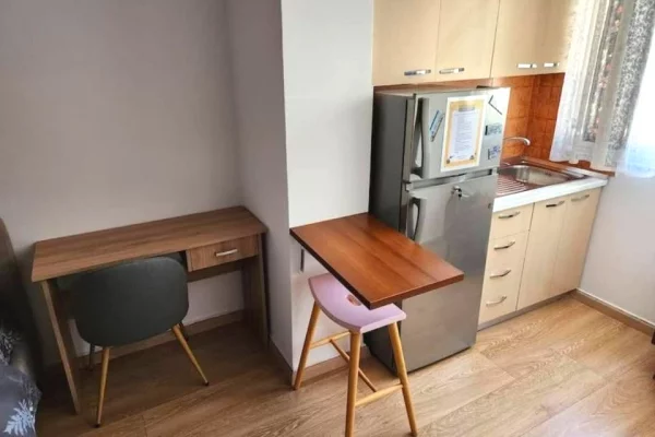 Shtepi me qera Garsoniere ne Tirane - 40,000 Leke