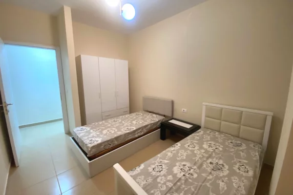 Shtepi me qera Apartament ne Tirane, 2+1, Mobilimi E mobiluar, Pagesa 60,000  Leke.