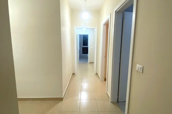 Shtepi me qera Apartament ne Tirane, 2+1, Mobilimi E mobiluar, Pagesa 60,000  Leke.
