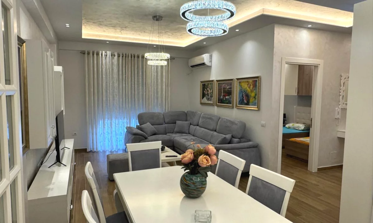 Shtepi me qera Apartament ne Tirane, 2+1, Mobilimi E mobiluar, Pagesa 60,000  Leke.