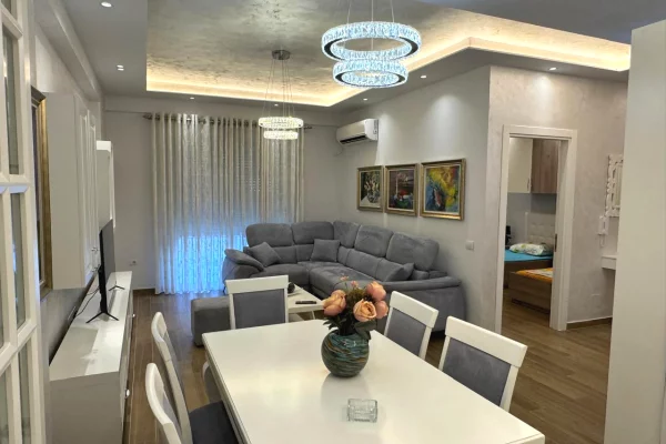 Shtepi me qera Apartament ne Tirane, 2+1, Mobilimi E mobiluar, Pagesa 60,000  Leke.