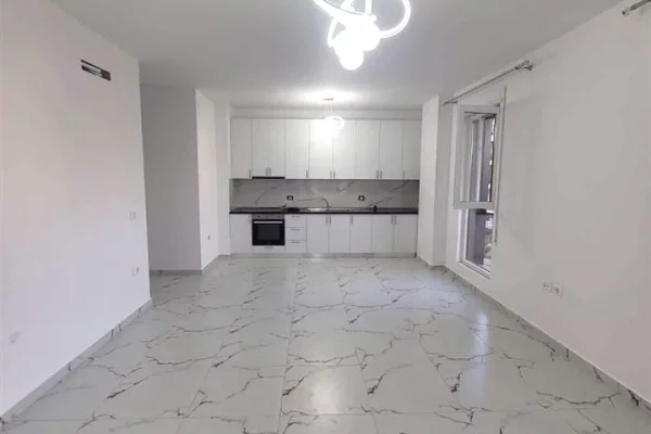 Shtepi me qera Apartament ne Tirane, 2+1, Mobilimi E mobiluar, Pagesa 600  Euro.