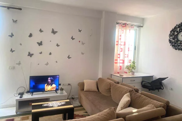 Apartament me qera 2+1 ne Yzberisht/ 450 Euro