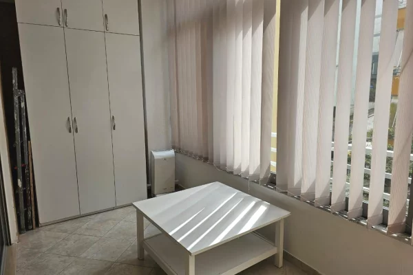 Shtepi me qera Apartament ne Tirane, 2+1, Mobilimi E mobiluar, Pagesa 800  Euro.