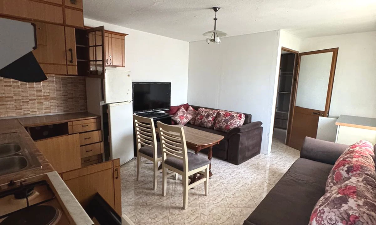 Shtepi me qera Apartament ne Tirane, 2+1, Mobilimi E mobiluar, Pagesa 35,000  Leke.