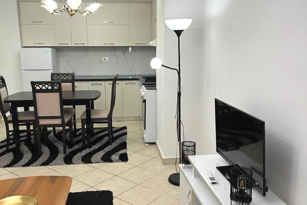 Shtepi me qera Apartament ne Tirane, 2+1, Mobilimi E mobiluar, Pagesa 65,000  Leke.