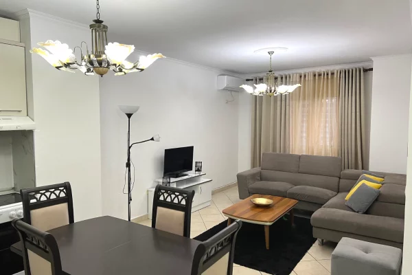 Shtepi me qera Apartament ne Tirane, 2+1, Mobilimi E mobiluar, Pagesa 65,000  Leke.