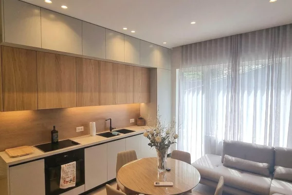 Shtepi me qera Apartament ne Tirane, 1+1, Mobilimi E mobiluar, Pagesa 900  Euro.