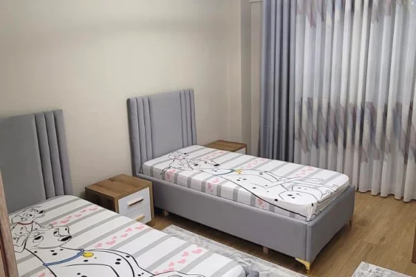 Shtepi me qera Apartament ne Tirane, 2+1, Mobilimi E mobiluar, Pagesa 88,000  Leke.