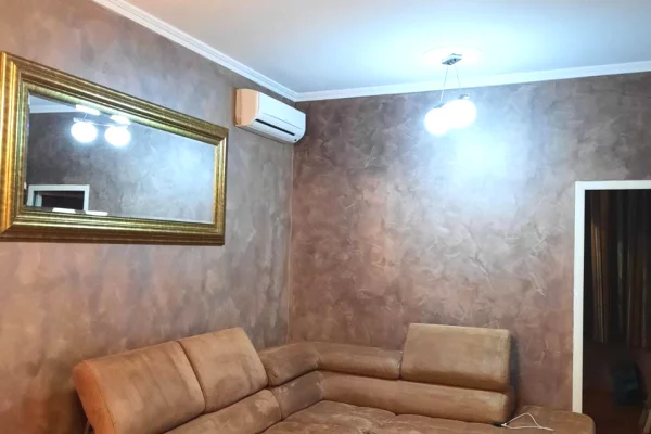 Shtepi me qera Apartament ne Tirane, 2+1, Mobilimi E mobiluar, Pagesa 500  Euro.