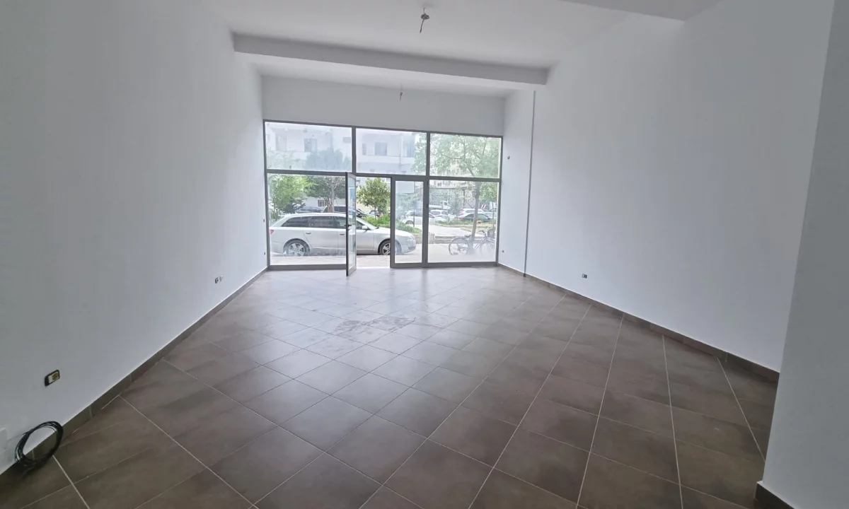 Jepet me qera ambient biznesi ne Astir/ 400 Euro