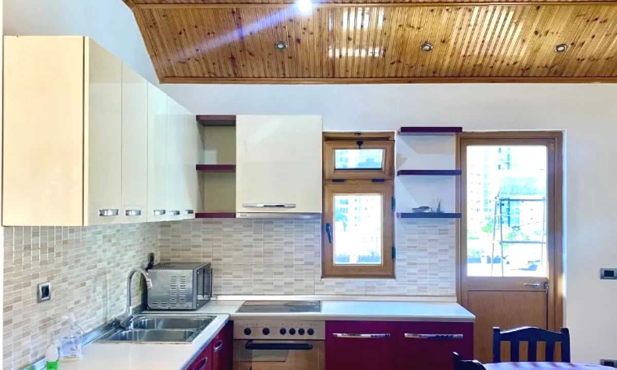 Shtepi me qera Apartament ne Tirane, 2+1, Mobilimi E mobiluar, Pagesa 450  Euro.