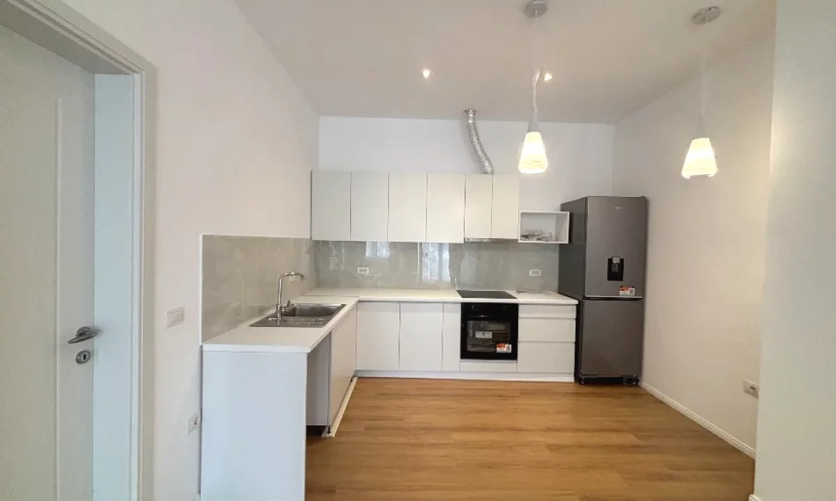 Shtepi me qera Apartament ne Tirane, 1+1, Mobilimi E mobiluar, Pagesa 50,000  Leke.