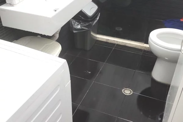 Shtepi me qera Apartament ne Tirane, 2+1, Mobilimi Bosh, pa mobiluar, Pagesa 550  Euro.