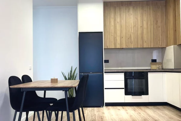 Shtepi me qera 1+1 ne Tirane - 65,000 Leke