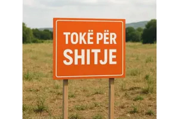 Truall ose Toke ne Tirane - 122,000 Euro
