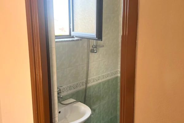 Casa privata/Indipendente in affitto a Tirana 3+1, Arredato