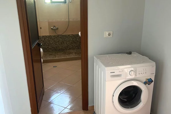 Casa privata/Indipendente in affitto a Tirana 3+1, Arredato
