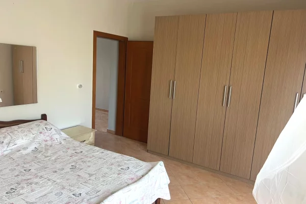Casa privata/Indipendente in affitto a Tirana 3+1, Arredato