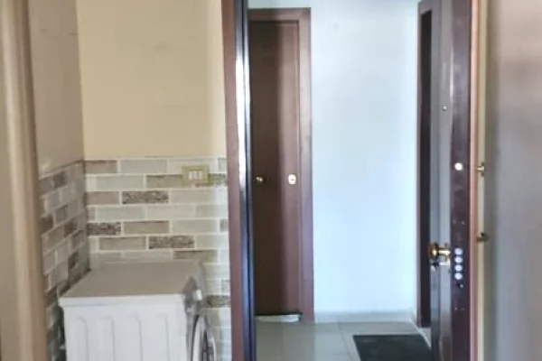 Shtepi me qera Apartament ne Tirane, 1+1, Mobilimi E mobiluar, Pagesa 40,000  Leke.