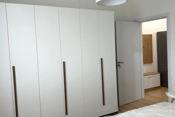 Shtepi me qera Apartament ne Tirane, 1+1, Mobilimi E mobiluar, Pagesa 40,000  Leke.