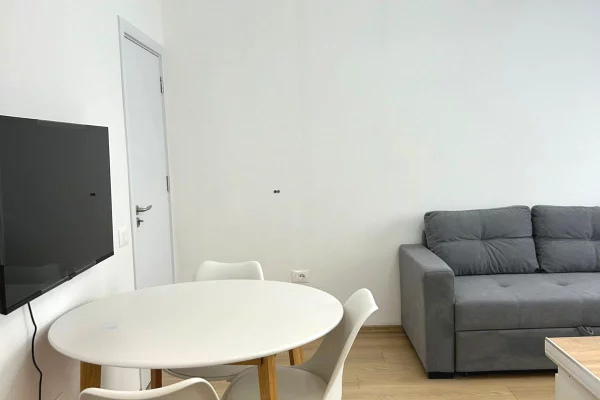 Shtepi me qera Apartament ne Tirane, 1+1, Mobilimi E mobiluar, Pagesa 40,000  Leke.
