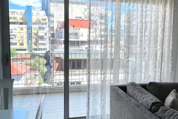 Shtepi me qera Apartament ne Tirane, 1+1, Mobilimi E mobiluar, Pagesa 800  Euro.
