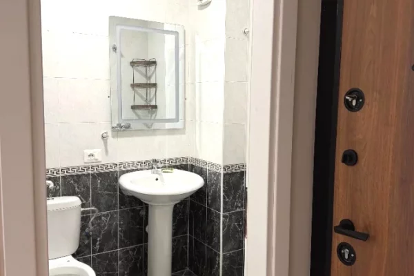 Shtepi me qera Apartament ne Tirane, 2+1, Mobilimi E mobiluar, Pagesa 600  Euro.