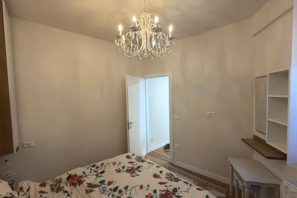 Shtepi me qera Apartament ne Tirane, 1+1, Mobilimi E mobiluar, Pagesa 50,000  Leke.