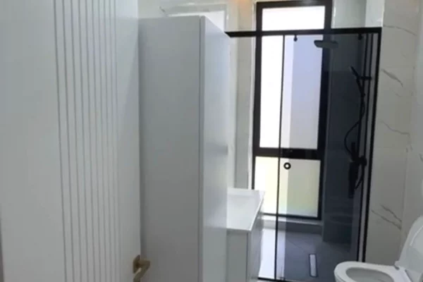 Shtepi me qera Apartament ne Tirane, 1+1, Mobilimi E mobiluar, Pagesa 70,000  Leke.