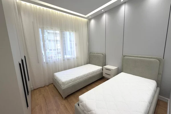 Shtepi ne shitje Apartament ne Tirane, 2+1, Mobilimi E mobiluar, Pagesa 21,500,000  Leke.