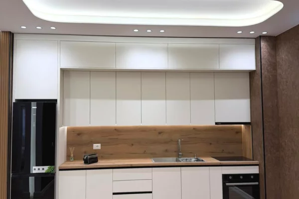 Shtepi ne shitje Apartament ne Tirane, 2+1, Mobilimi E mobiluar, Pagesa 21,500,000  Leke.