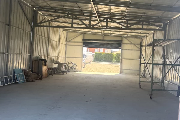 Ambient biznesi me qera 1+1 ne Tirane - 900 Euro