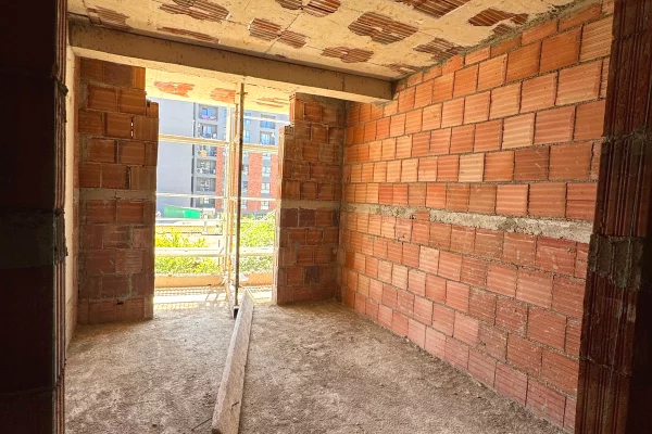 Shtepi ne shitje Apartament ne Tirane, 3+1, Mobilimi Bosh, pa mobiluar, Pagesa 134,679  Euro.