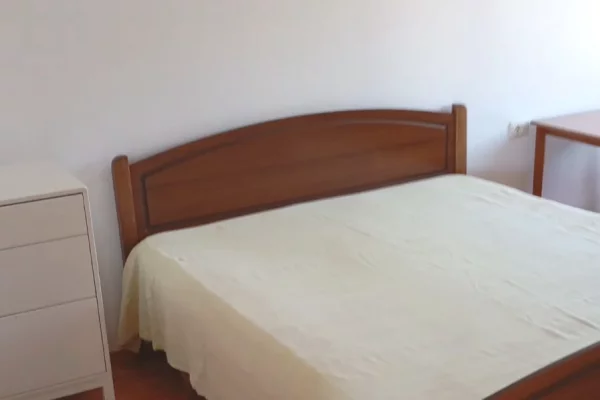 Shtepi me qera Apartament ne Tirane, 2+1, Mobilimi E mobiluar, Pagesa 45,000  Leke.