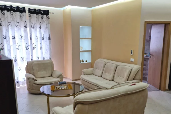 Apartament  2+1 tek  Rruga Kosovareve/ 750 Euro
