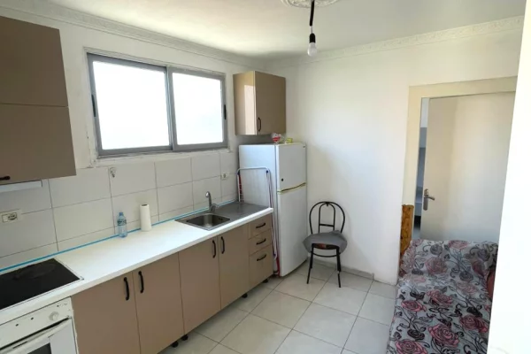 Shtepi me qera Apartament ne Tirane, 1+1, Mobilimi E mobiluar, Pagesa 30,000  Leke.